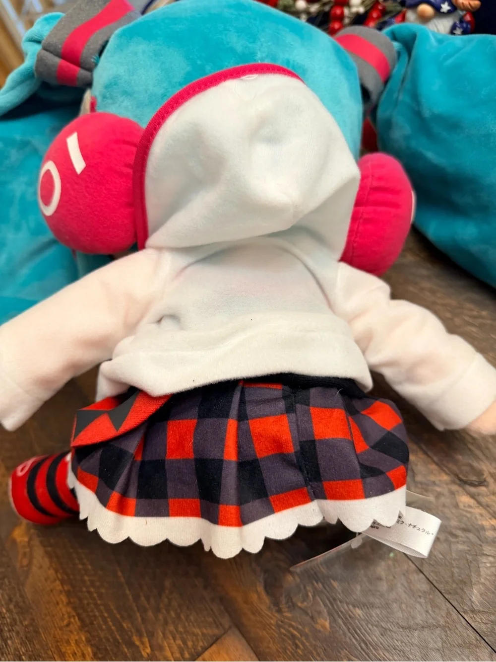 SEGA Hatsune Miku Mega Jumbo Plush Glasses Ver. NWT Plaid Skirt Sooo Cute 🥰 🥰